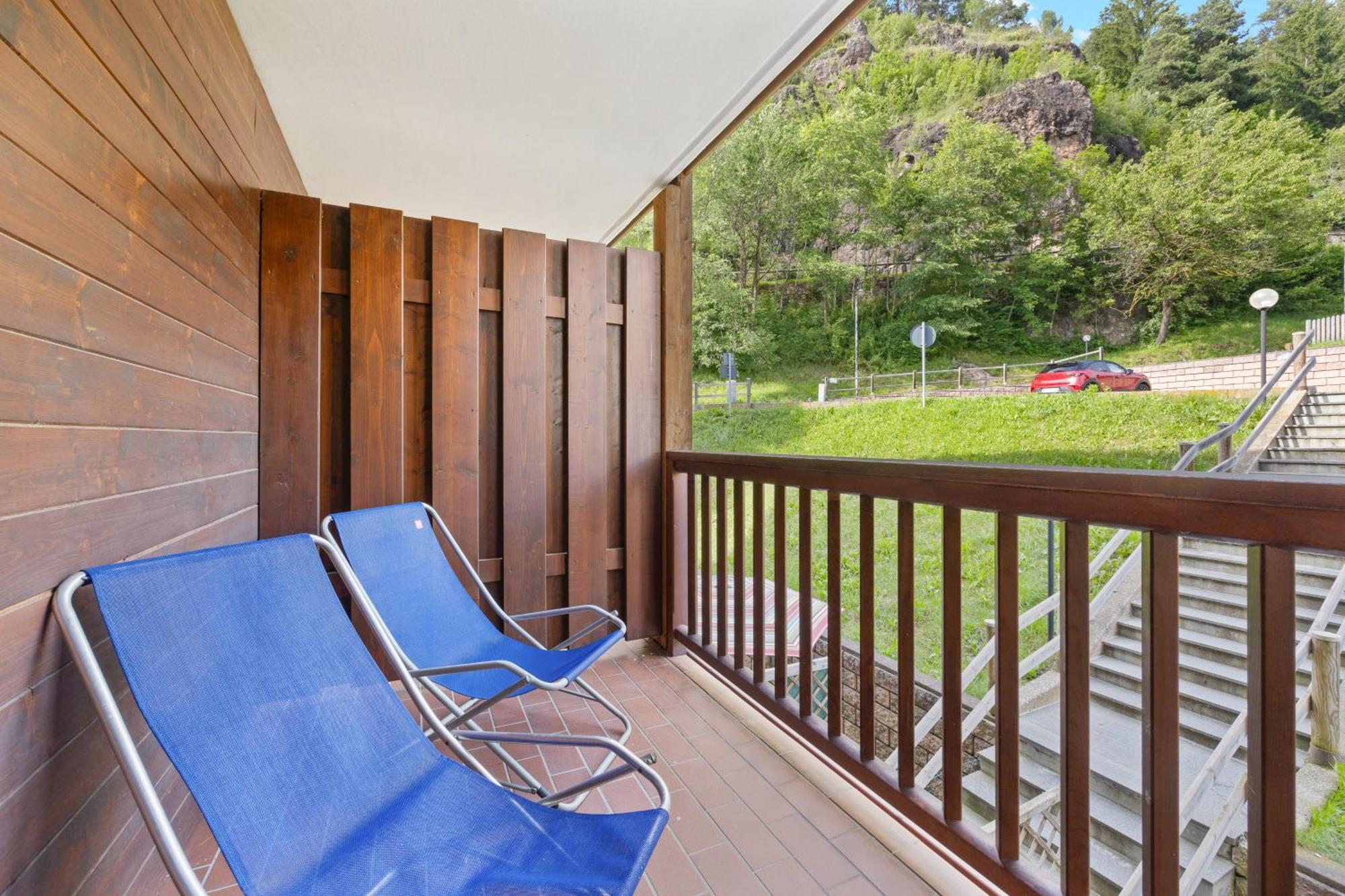 Aparthotel Des Alpes Cavalese Habitación foto